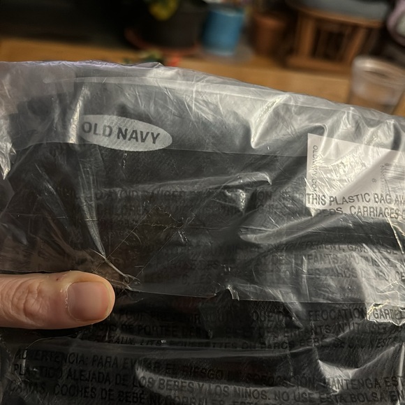 EHR Old Navy High Waisted Boyfriend Ryan Cutoff Jeans - Picture 3 of 4